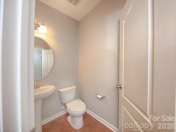 5th image of 115 Dellbrook St Unit D