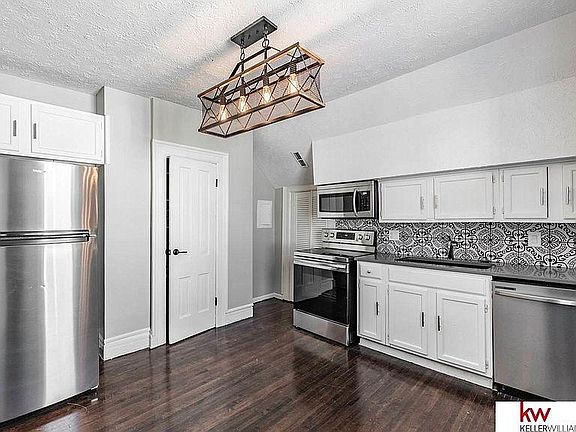 2nd image of 902 N 49th Ave APT 1