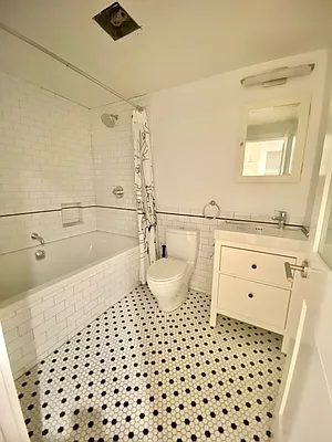 Rented by Corcoran | media 27