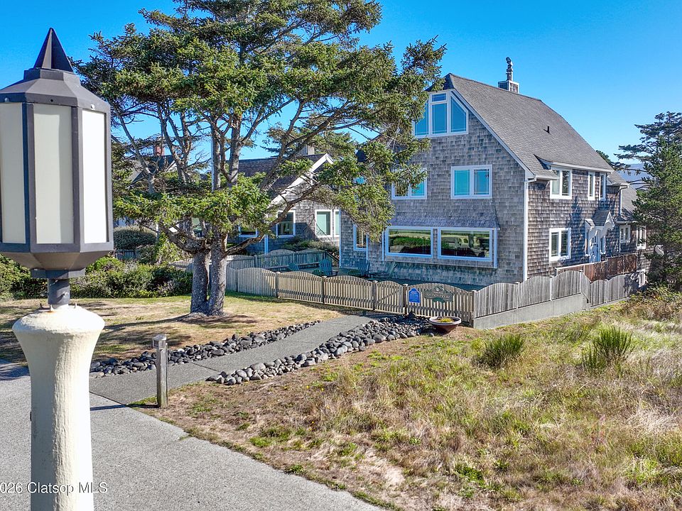 1st image of 1021 S Promenade