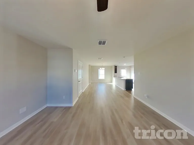 11826 Davalos Ln — Photo 3
