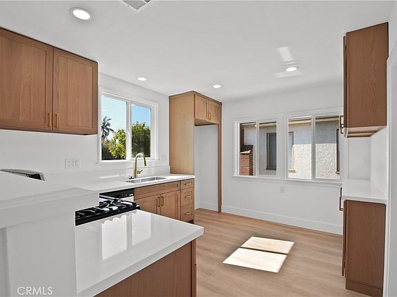 3rd image of 10731 Amery Ave