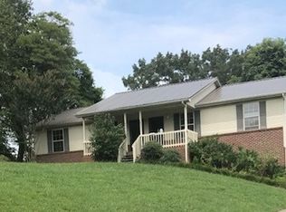 892/894 Fletcher Rd, Morristown, TN 37814