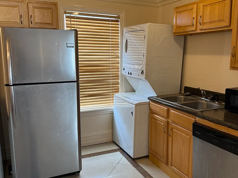 2601 Amelia St #302 — Photo 4