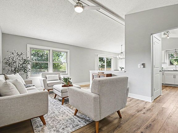 3rd image of 4673 Flying Eagle Dr SE