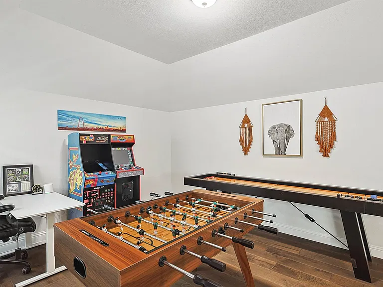2346 Perdue Ave — Photo 43