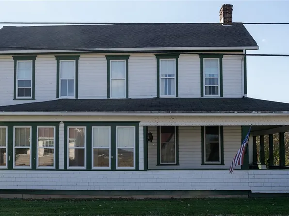 5 Washington Ave, Hickory, PA 15340