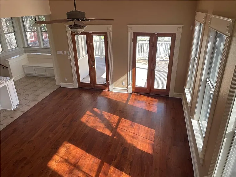 1153 San Bernard St — Photo 15