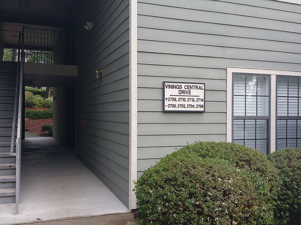 1st image of 2702 Vinings Central