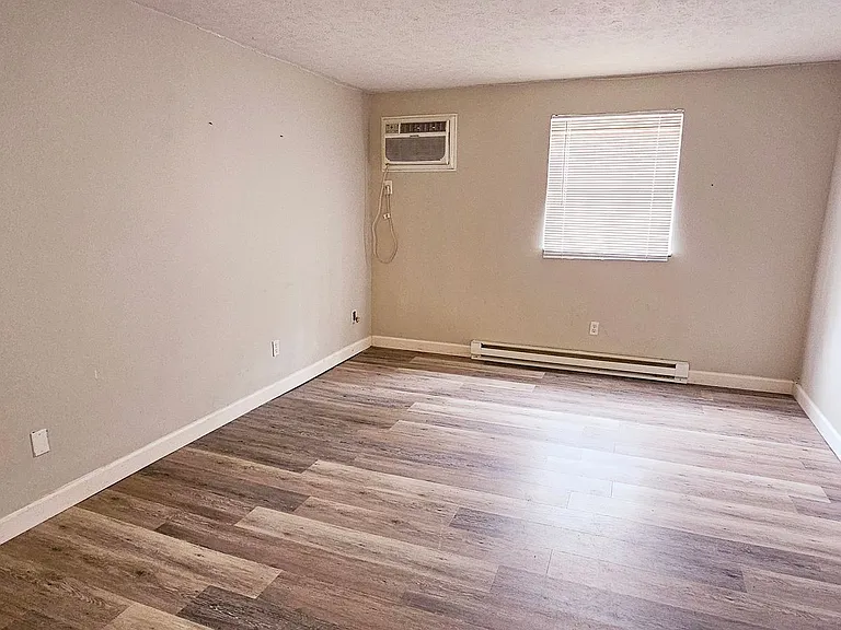 136 Sunnyslope Dr — Photo 7