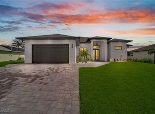 2425 SW 2nd Ter, Cape Coral, FL 33991