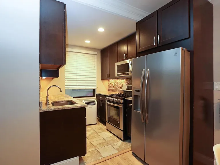883 Boulevard E #1C — Photo 7