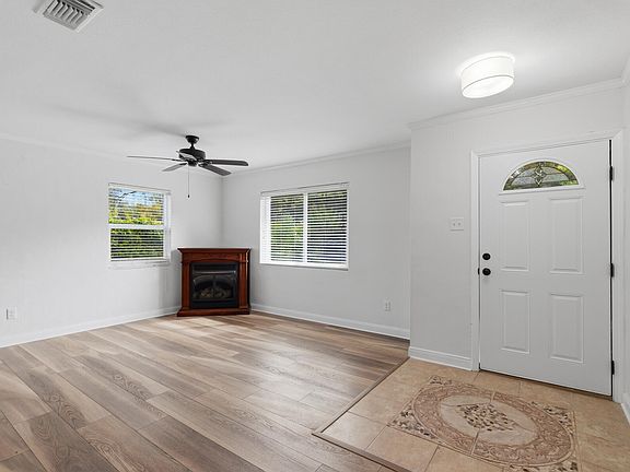 4th image of 120 Alabama Ave