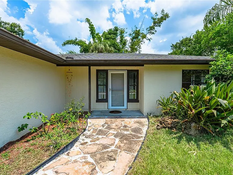 3709 Alden Way — Photo 4