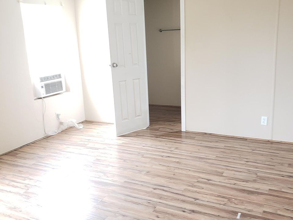 2nd image of 206 S Ann St