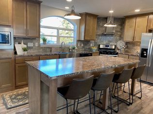 1606 Fox Dr SE, Mandan, ND 58554