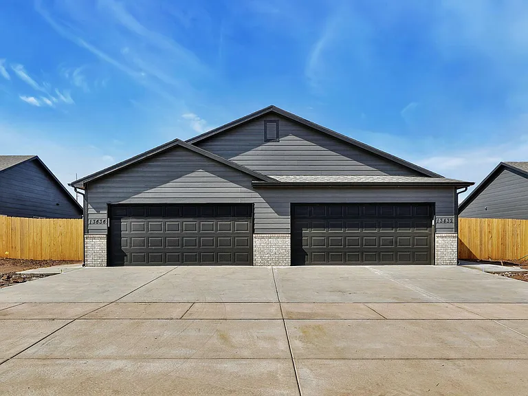 13432 W Haskell Ct — Photo 2