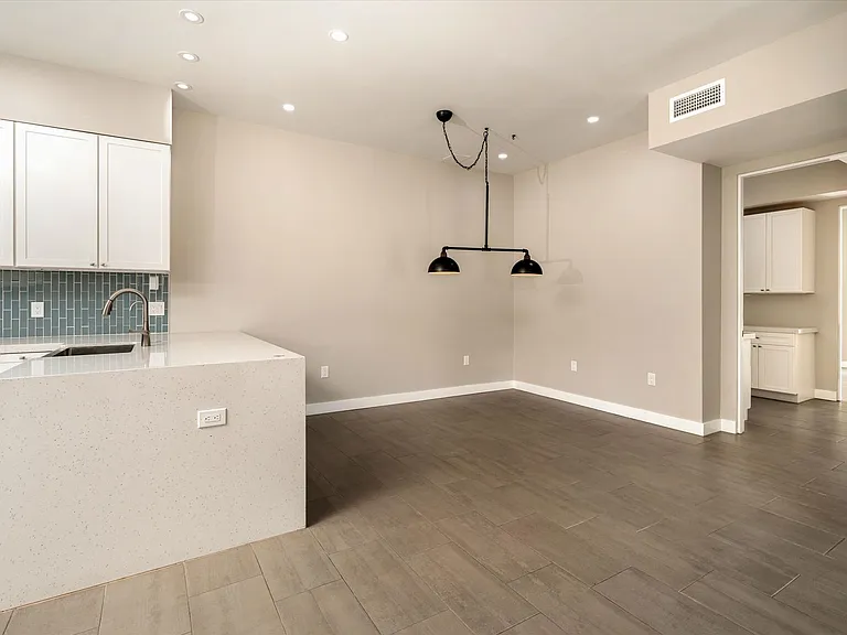 Chino St — Photo 12