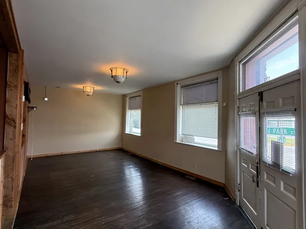 122 E Park St APT 122, Livingston, MT 59047