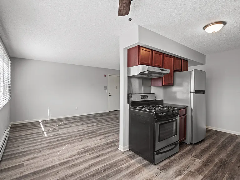 2720 Rosalyn Ct #202 — Photo 11