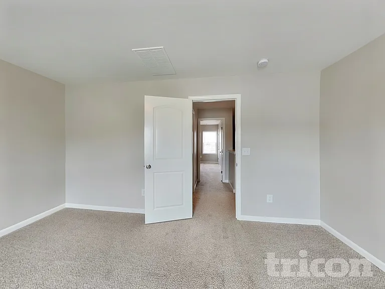 542 Springtime Ln — Photo 9