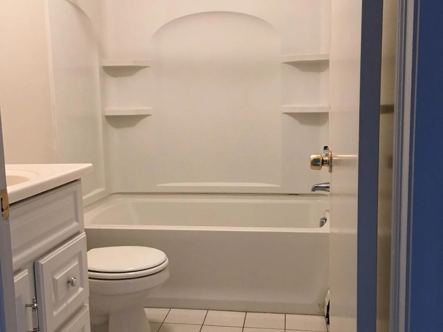 2 bed, 1.5 bath, $1,200 — Photo 2