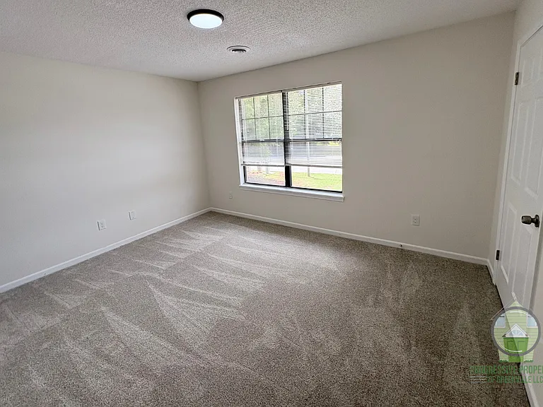 1216 N Main St #B8 — Photo 6