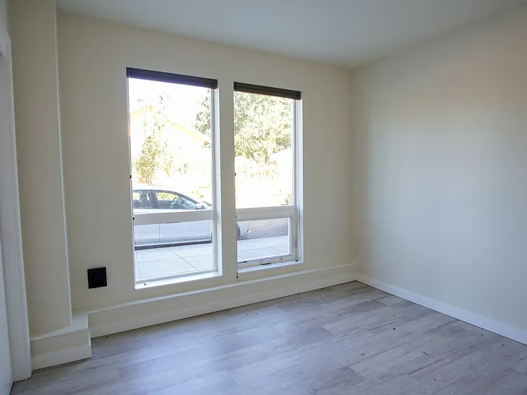 5080 NE 33rd Ave #1 — Photo 10