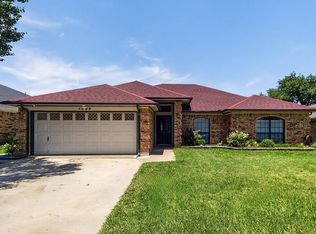 1809 Greenbend Dr, Arlington, TX 76018