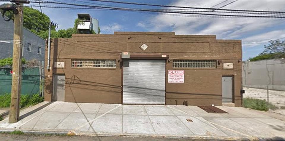 1st image of 95 Montgomery Ave