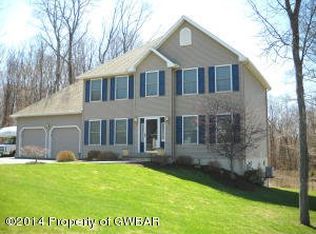143 Kestrel Rd, Mountain Top, PA 18707