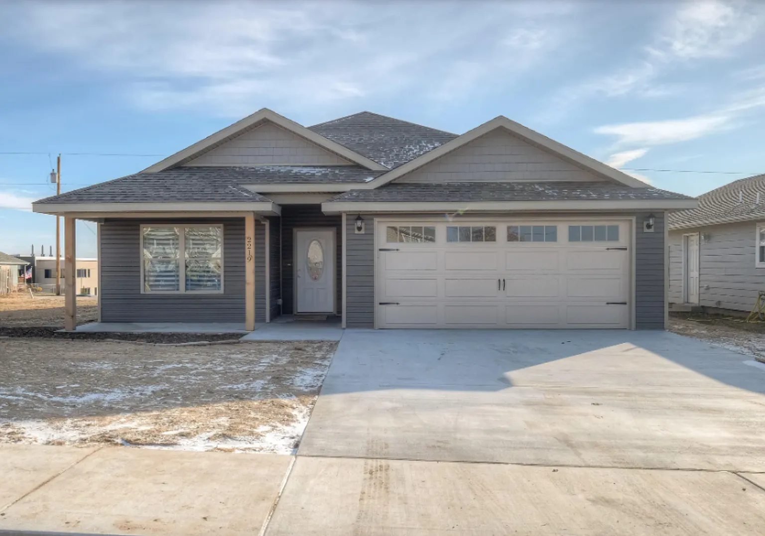 For Lease 3-Bed / 2-Bath 2219 Kentucky Ave, Joplin, MO — Photo 1
