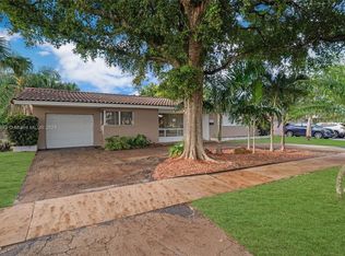 5009 Tyler St, Hollywood, FL 33021