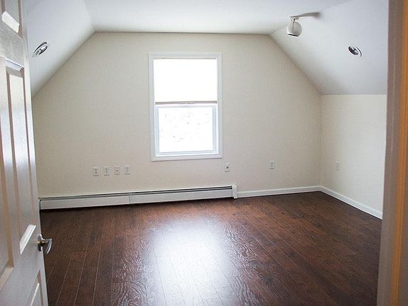 Upstairs bedroom 1