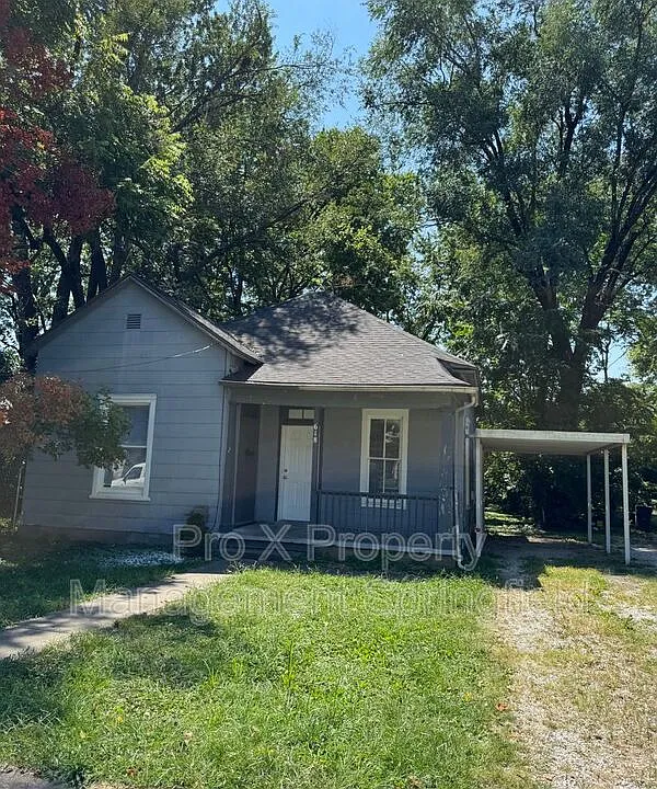 618 W Calhoun St