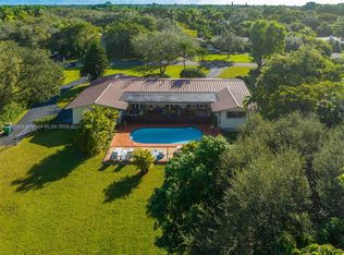 11420 SW 80th Rd, Pinecrest, FL 33156