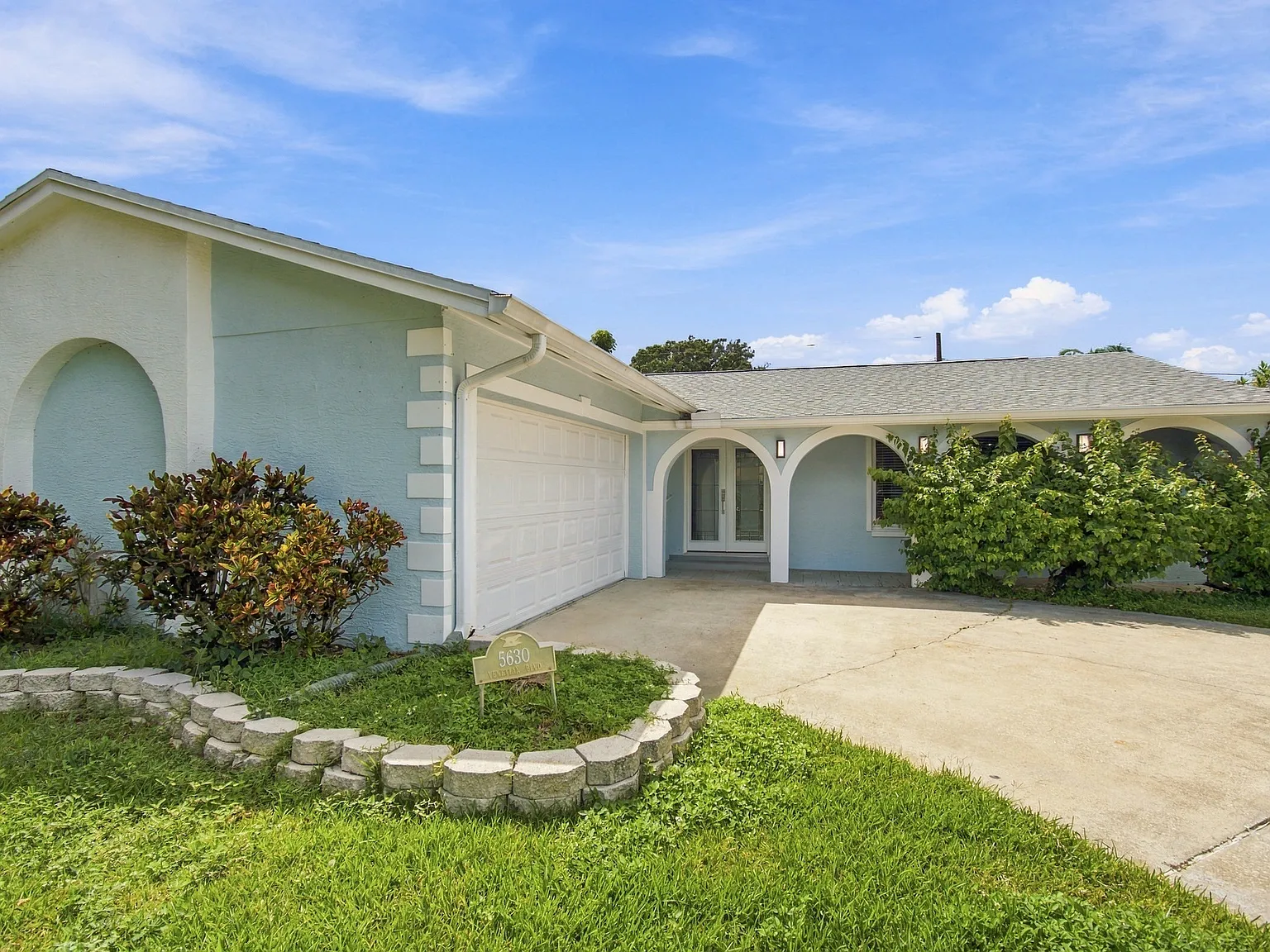 3 bed, 1422 sqft, $3,500 — Photo 3