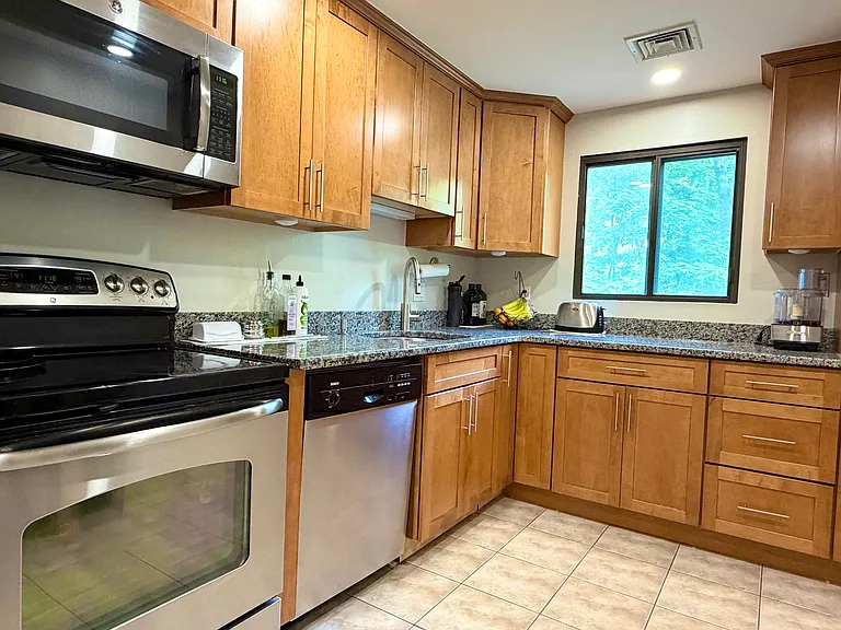 500 Salem St #504 — Photo 6