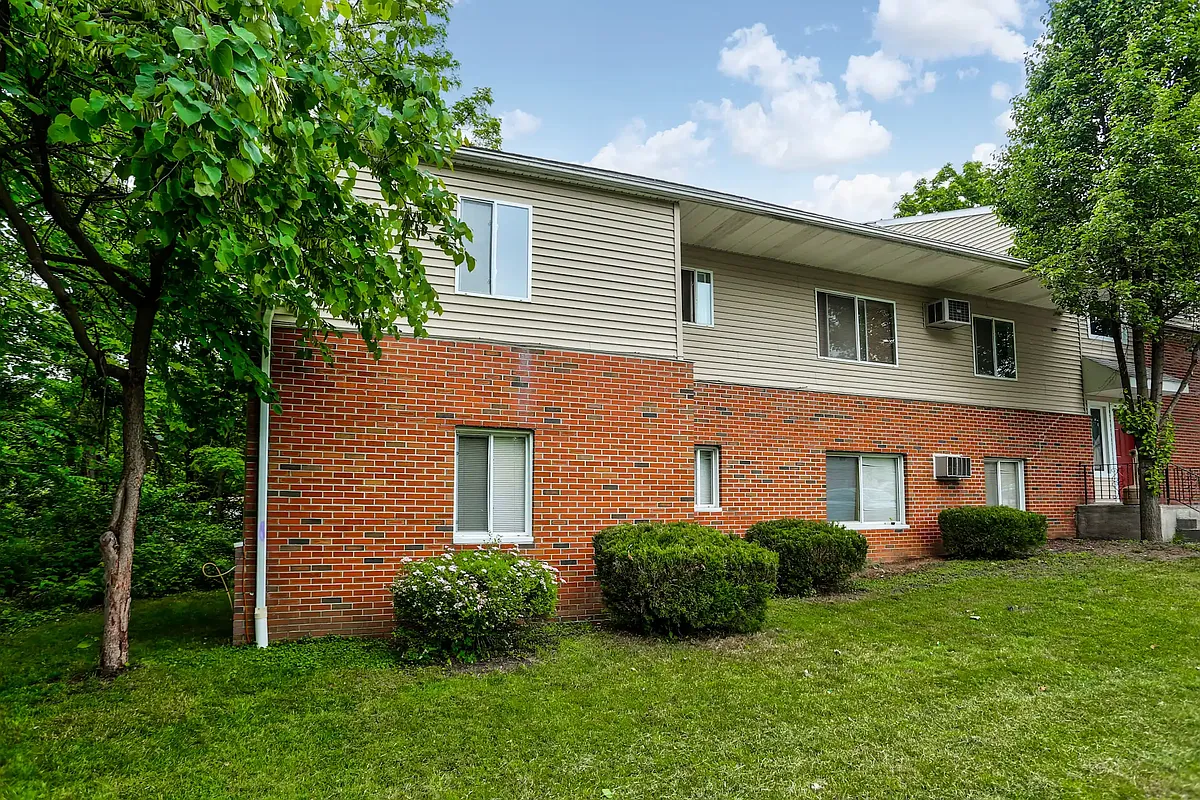 Building Photo - The Creekside Manor Apartments