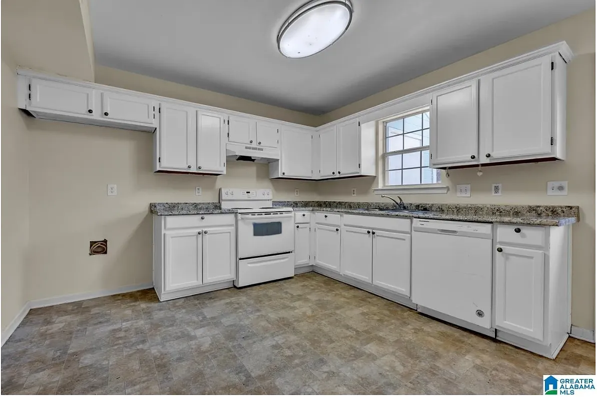 Building Photo - 218 Willow Point Cir #1