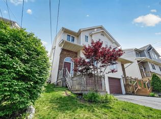 38 Evans Ave, Halifax, NS B3M 1C2