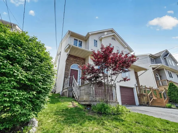 38 Evans Ave, Halifax, NS B3M 1C2
