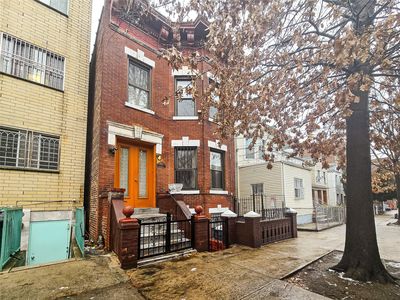 100-11 39 Avenue, Flushing, NY, 11368