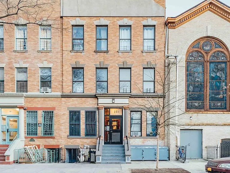 10 Menahan St #2L — Photo 8