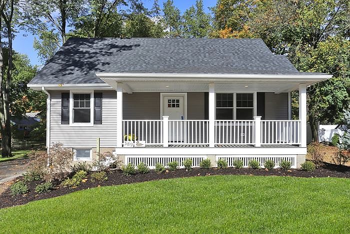 1st image of 389 Fern Ave