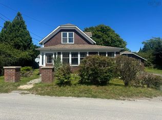 9 Station Rd, Barrington Passage, NS B0W1E0