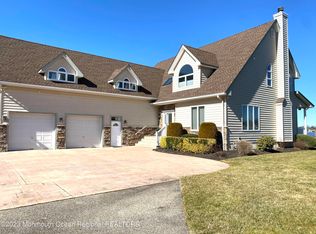 10 Tudor Ave, Pine Beach, NJ 08741