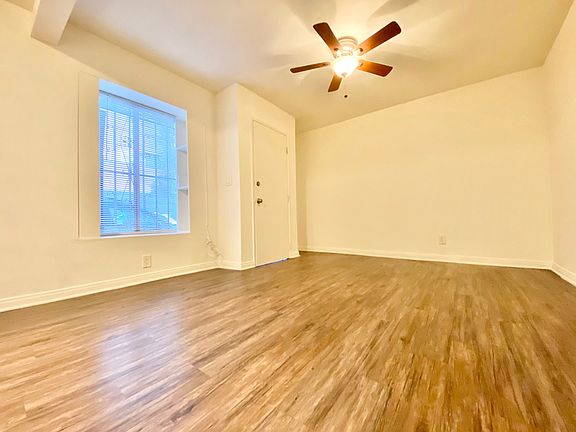 3rd image of 1814 Pacific Ave #18A
