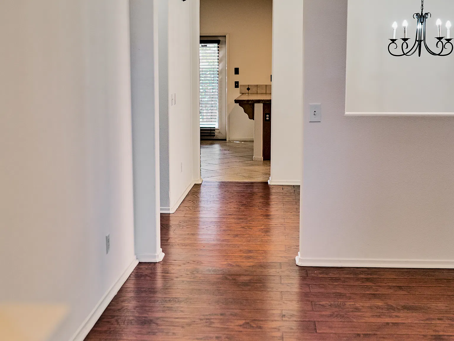 3 bed, 2.5 bath, 1823 sqft, $3,000 — Photo 4