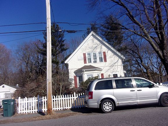 3rd image of 117 Monroe St
